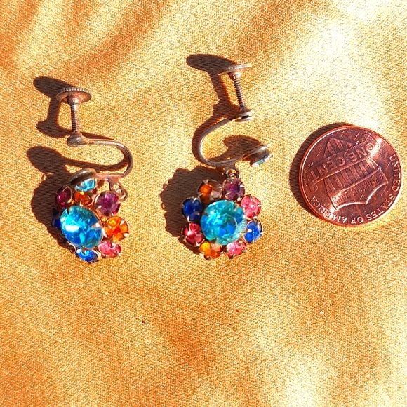 Rhinestone earrings- antique - flower clipons. - Picture 1 of 3